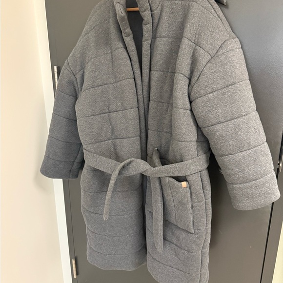 Lunya L-XL NWT (see desc) “Restore” double faces Gray Quilted coat/robe - Picture 6 of 16
